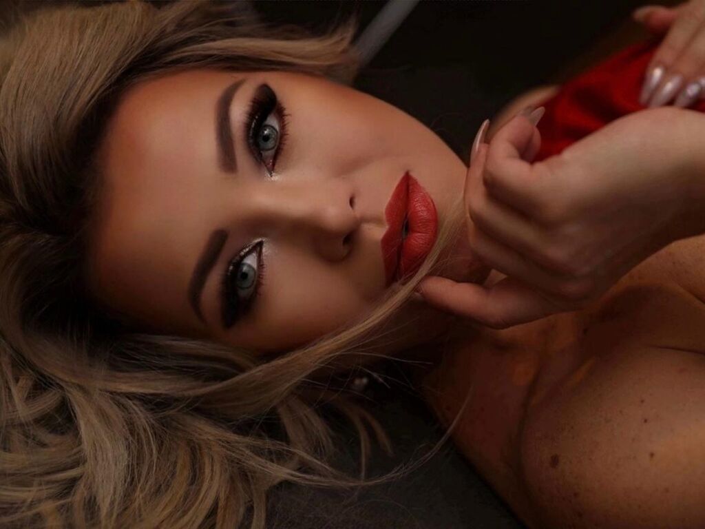 Live stream model Anelise