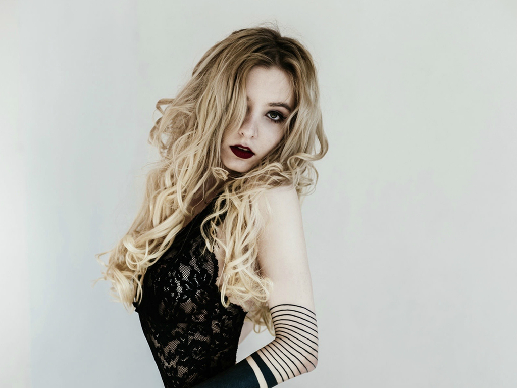 Live stream model AngelikaMoebius