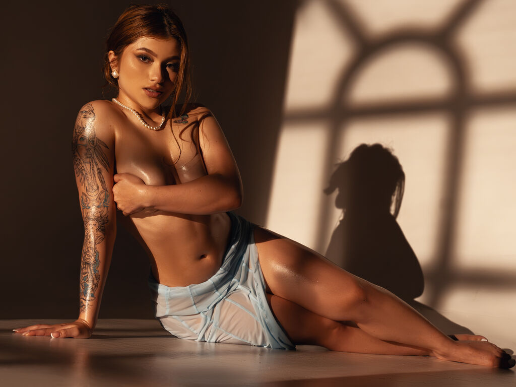 Live stream model TeffyLaRose